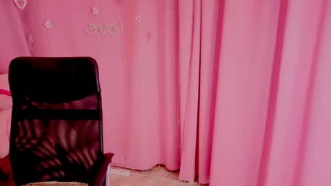 Snapshot of aniskyy chatting on 04-29-26, 05:30 Anni online show from 04-29-26, 05:30