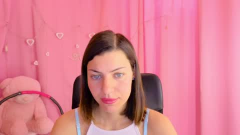 Snapshot of aniskyy chatting on 05-09-26, 05:56 Anni online show from 05-09-26, 05:56