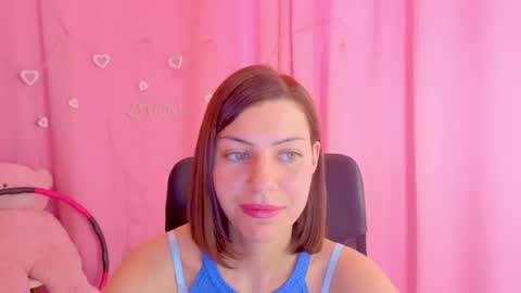 Snapshot of aniskyy chatting on 05-17-26, 03:19 Anni online show from 05-17-26, 03:19