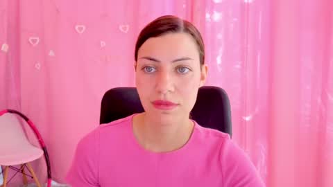 Snapshot of aniskyy chatting on 06-25-26, 01:59 Anni online show from 06-25-26, 01:59