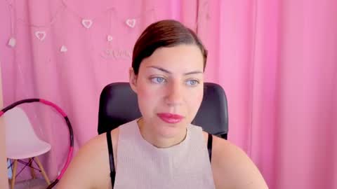 Snapshot of aniskyy chatting on 07-01-26, 06:59 Anni online show from 07-01-26, 06:59