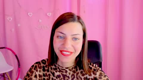 Snapshot of aniskyy chatting on 07-18-26, 07:01 Anni online show from 07-18-26, 07:01