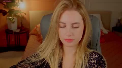 Snapshot of anita_blairr chatting on 10-01-25, 01:22 Anita online show from 10-01-25, 01:22