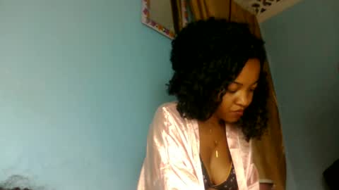 Snapshot of anitaazzh chatting on 06-08-26, 06:30 anitaazzh online show from 06-08-26, 06:30
