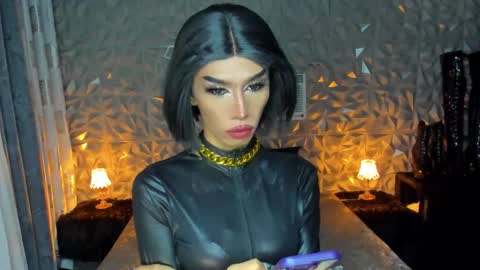 Snapshot of anitacruisze chatting on 01-28-25, 08:15 Miss Ann online show from 01-28-25, 08:15