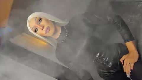 Snapshot of anitacruisze chatting on 11-23-25, 11:04 Miss Ann online show from 11-23-25, 11:04