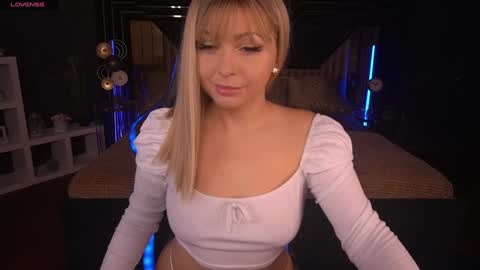 Snapshot of anitalevanta chatting on 02-05-25, 03:20 Anita online show from 02-05-25, 03:20
