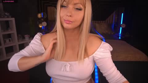 Snapshot of anitalevanta chatting on 02-05-25, 06:37 Anita online show from 02-05-25, 06:37