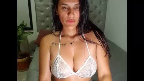 Snapshot of anithaxx chatting on 03-07-25, 08:44 esmeralda online show from 03-07-25, 08:44