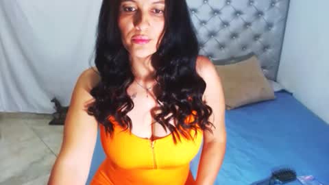 esmeralda online show from 11-22-25, 04:39