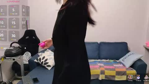 Anja online show from 12-21-25, 04:14