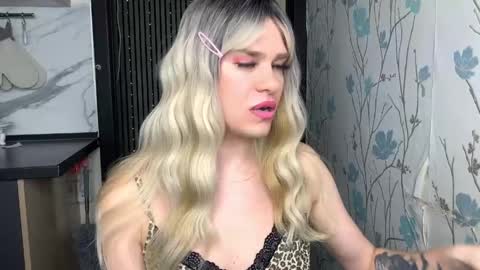 anjalin_sososok online show from 05-14-26, 08:21