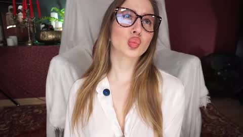 Snapshot of ann__levine chatting on 10-17-25, 02:19 Ann online show from 10-17-25, 02:19