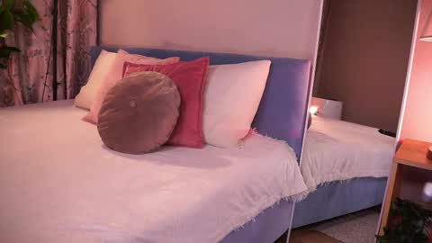 Ann online show from 10-24-25, 02:57