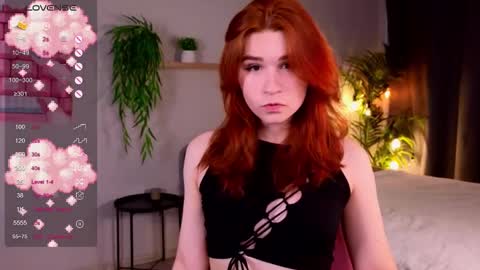 Snapshot of ann_couette chatting on 03-09-25, 10:19 Im Ann welcome in my room PVT is open online show from 03-09-25, 10:19