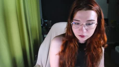 Snapshot of ann_couette chatting on 06-08-26, 04:02 Im Ann welcome in my room PVT is open online show from 06-08-26, 04:02