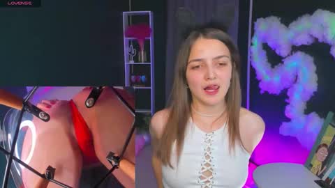 Snapshot of ann_perry chatting on 10-21-25, 02:01 Ann online show from 10-21-25, 02:01