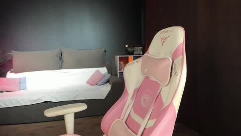 AnnaThe next stream is tomorrow online show from 02-14-25, 10:07