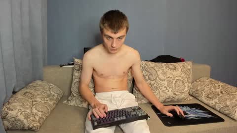 Snapshot of anna_jason chatting on 12-23-24, 04:28 Fansly Jason sweet ass online show from 12-23-24, 04:28