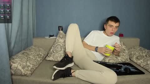 Snapshot of anna_jason chatting on 12-29-24, 04:08 Fansly Jason sweet ass online show from 12-29-24, 04:08