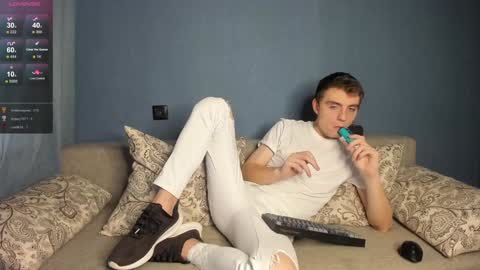 Snapshot of anna_jason chatting on 01-22-25, 07:57 Fansly Jason sweet ass online show from 01-22-25, 07:57