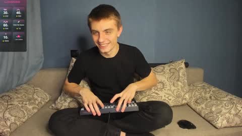 Snapshot of anna_jason chatting on 01-23-25, 04:15 Fansly Jason sweet ass online show from 01-23-25, 04:15