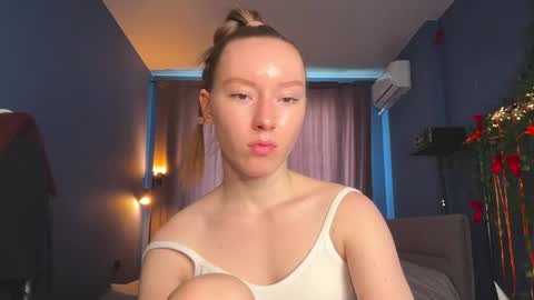 Snapshot of anna_kare chatting on 04-13-26, 12:43 Anna online show from 04-13-26, 12:43