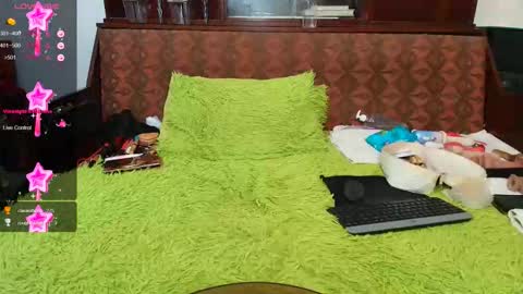 Ana   online show from 10-24-25, 07:49