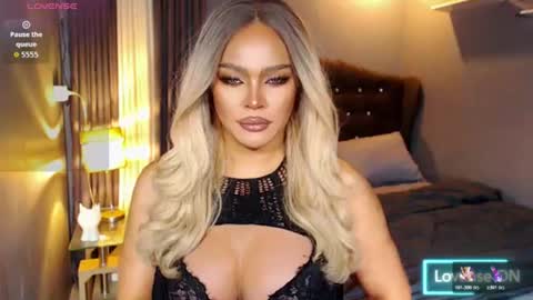 Snapshot of anna_mclaine chatting on 06-17-26, 12:24 Miss Anna online show from 06-17-26, 12:24