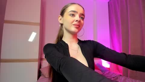 Snapshot of anna_nickol chatting on 01-29-25, 06:07 Anna online show from 01-29-25, 06:07