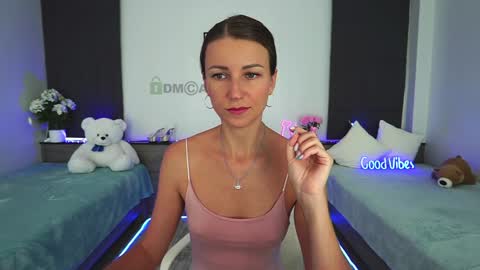 Snapshot of anna_shine_ chatting on 01-11-25, 08:00 Anna Shine online show from 01-11-25, 08:00