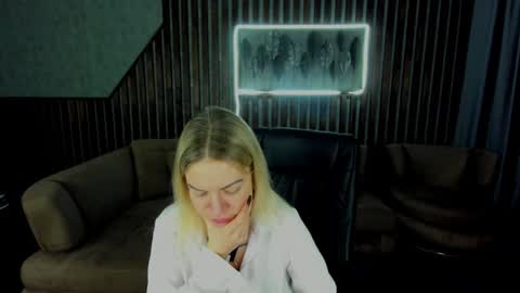 Snapshot of anna_snow9 chatting on 12-03-25, 06:43 anna_snow9 online show from 12-03-25, 06:43