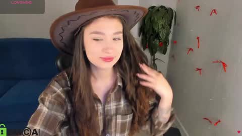 Snapshot of anna_way chatting on 04-27-26, 01:03 Anna GMT 2 Mon-Wed Sat 0300am-0900am Thu 1100AM-300PM online show from 04-27-26, 01:03
