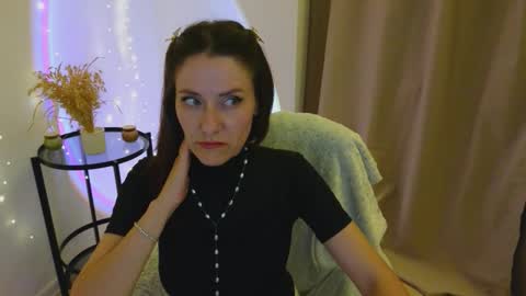annaabels online show from 09-22-25, 07:49