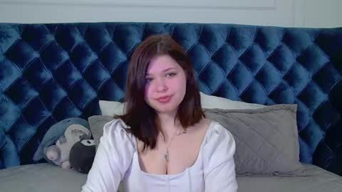 AnnaBanksy online show from 04-26-26, 04:32