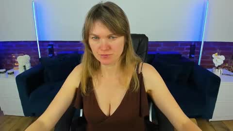 Annabel online show from 02-19-26, 06:37