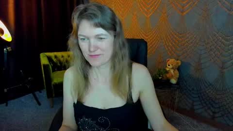 Annabel online show from 04-25-26, 05:43