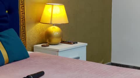 Snapshot of annabellerise chatting on 02-19-25, 06:10 Anna online show from 02-19-25, 06:10