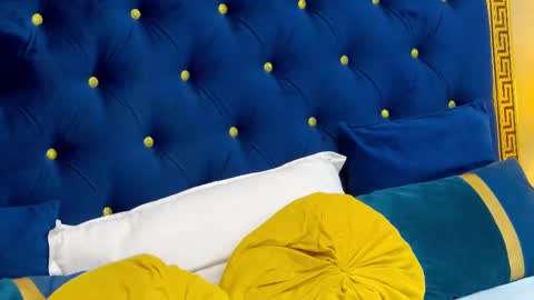 Snapshot of annabellerise chatting on 03-06-25, 12:00 Anna online show from 03-06-25, 12:00