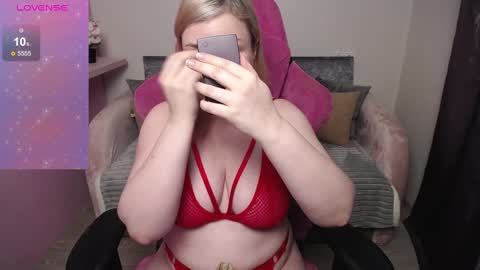 AnnaCherri online show from 01-21-25, 03:04