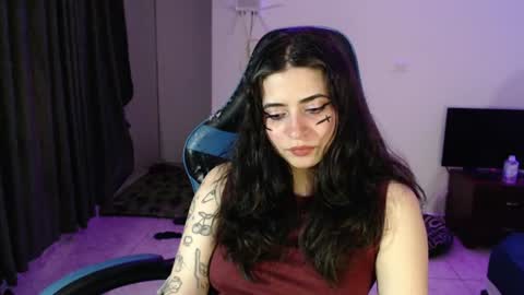 Snapshot of annacrow chatting on 06-20-26, 02:47 Anna online show from 06-20-26, 02:47