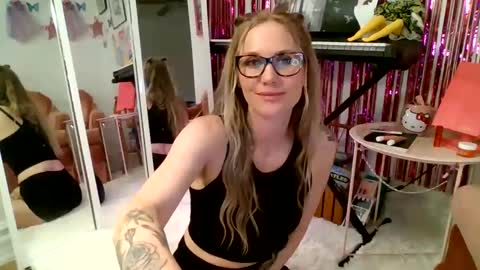 annadelrae444 online show from 09-15-25, 02:33