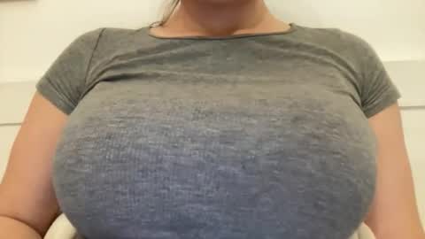 annagal18 online show from 05-16-26, 07:34