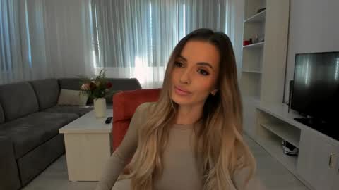 Snapshot of annaise_ chatting on 04-26-26, 08:45 annaise online show from 04-26-26, 08:45
