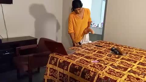 Anna Lee Cross online show from 04-17-26, 06:27