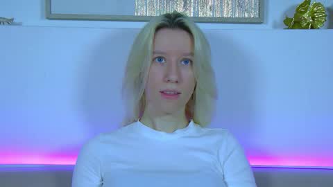 Anna online show from 11-26-25, 06:36