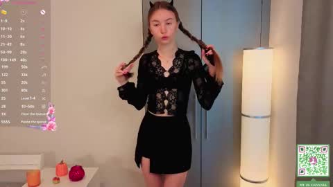 Holly Molly Im Polly online show from 10-05-25, 06:12