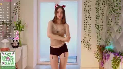 Snapshot of annamarie_foryou chatting on 07-10-26, 09:45 Holly Molly Im Polly online show from 07-10-26, 09:45