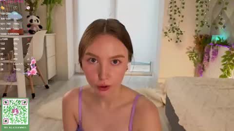 Snapshot of annamarie_foryou chatting on 07-26-26, 02:13 Holly Molly Im Polly online show from 07-26-26, 02:13