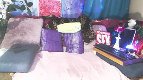 Snapshot of annamila003 chatting on 04-04-26, 05:06 AnnaMila online show from 04-04-26, 05:06